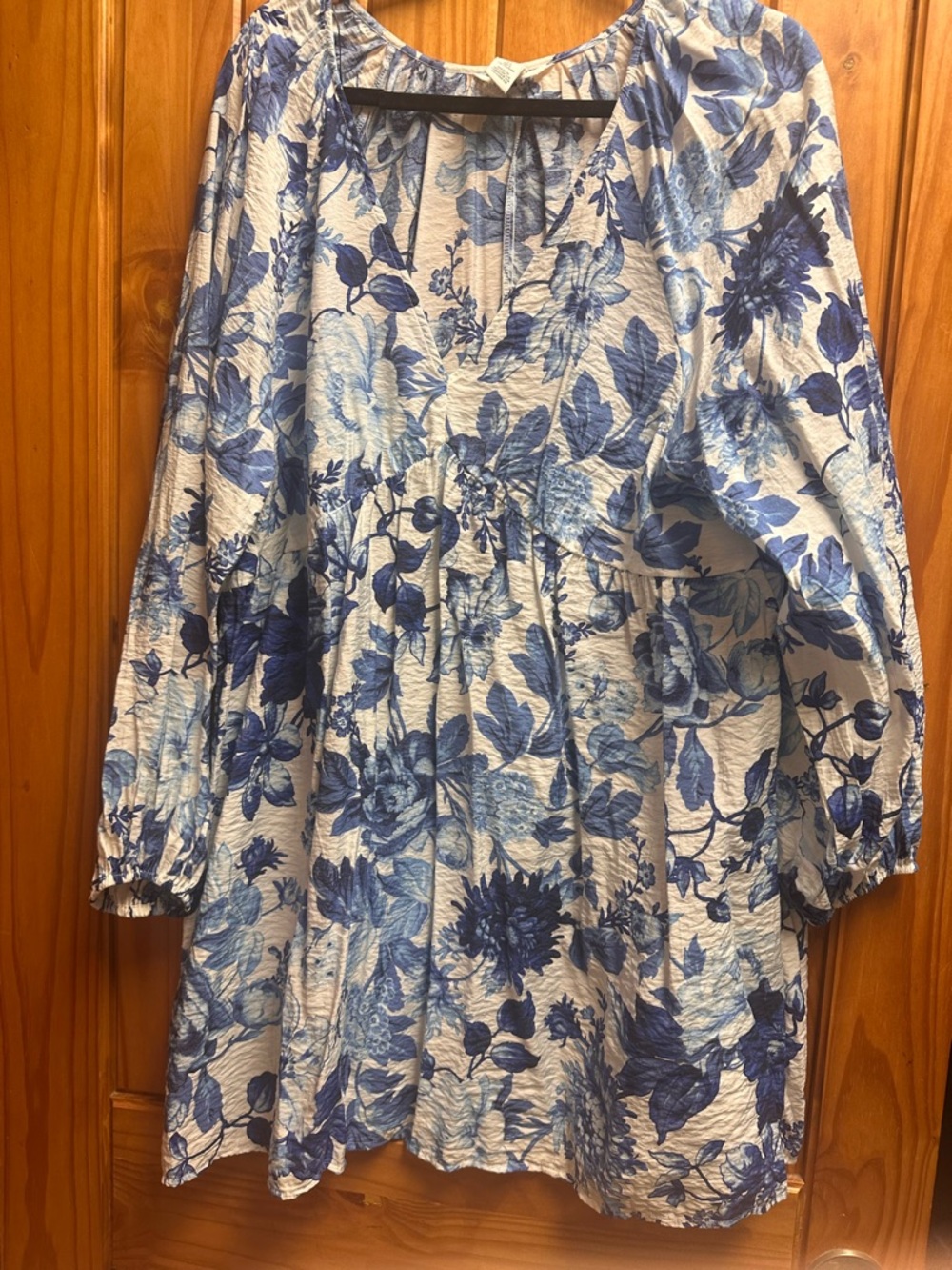 H&M Blue and White Floral Mini Dress